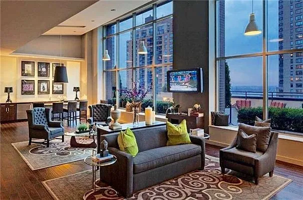 Rented by Nest Seekers International | media 42