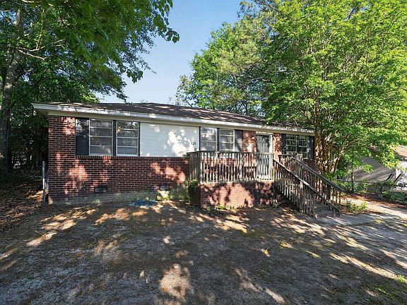 2nd image of 320 Sawtimber Ln