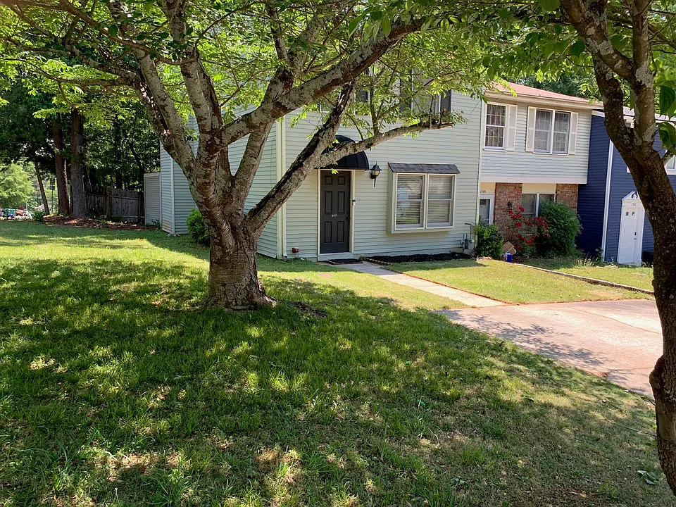 1747 Nappa Valley Ct SE