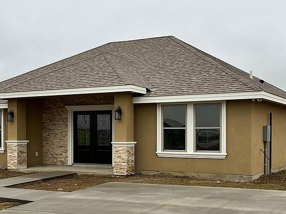2nd image of 3208 Eloisa Dr