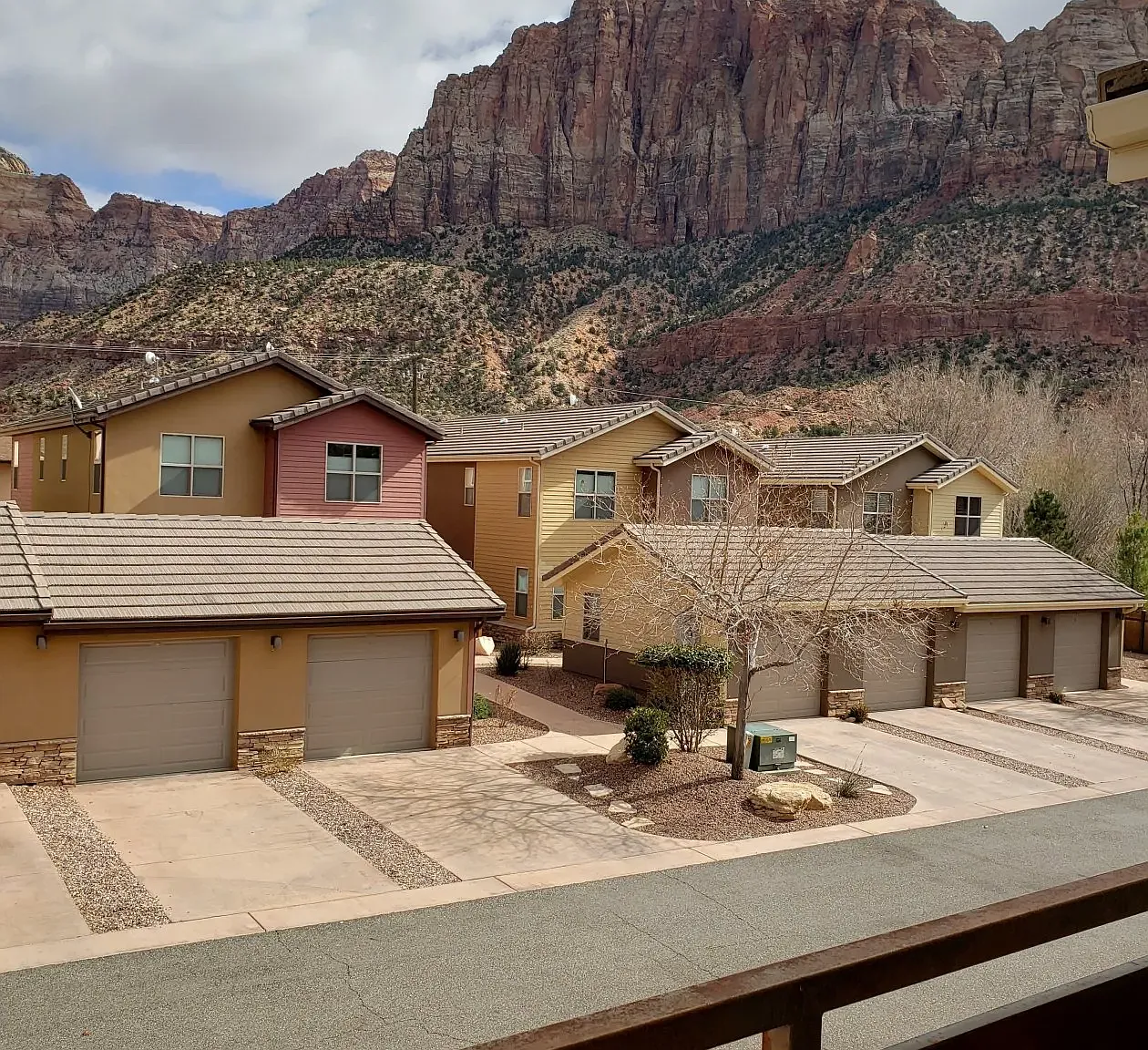 E085 - Juniper Lane Condominium — Photo 3