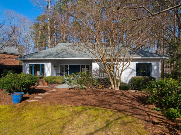 2716 Townedge Ct, Raleigh, NC 27612