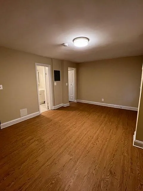 Studio, 375 sqft, $1,495 — Photo 2