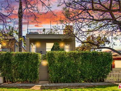 2411 Ocean Ave, Venice, CA, 90291