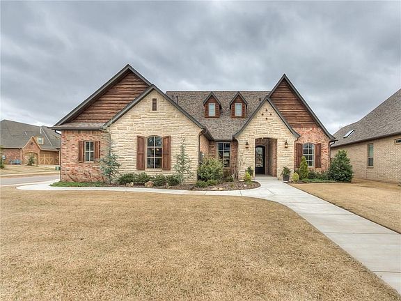 2nd image of 3416 Lupine Ln