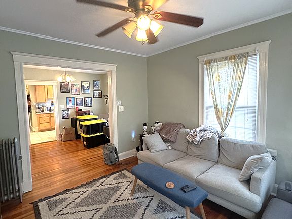 2nd image of 19 Pembroke St #1R