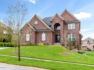 615 Locust Creek Blvd, Louisville, KY 40245