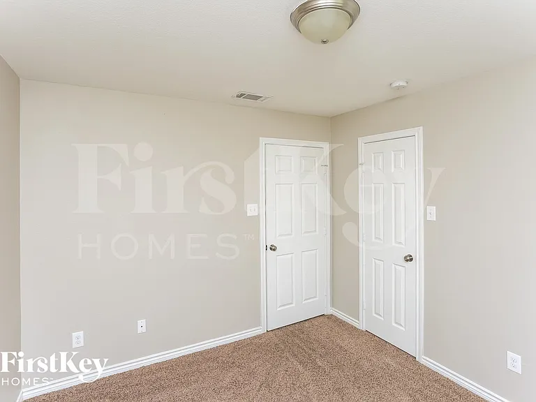 623 Hilton Dr — Photo 8