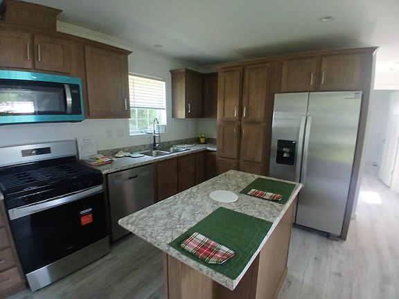 3rd image of 10 Daniels Drive