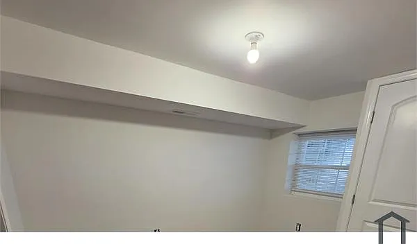 5259 Akron St — Photo 14