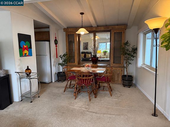 5th image of 121 Leanne Ln