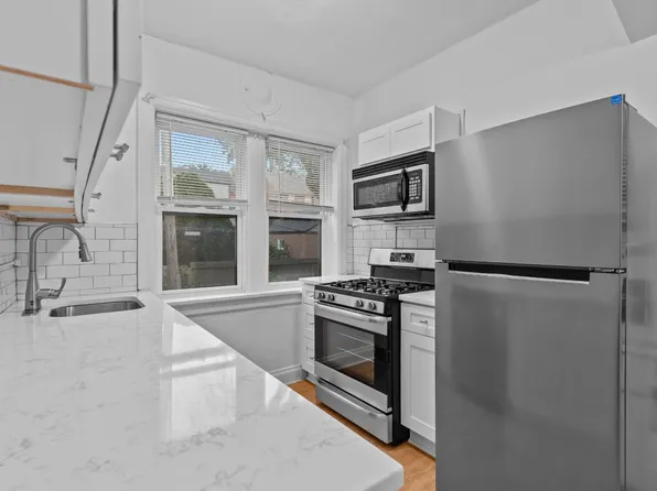 7336 Forsyth Blvd #303, Saint Louis, MO 63105