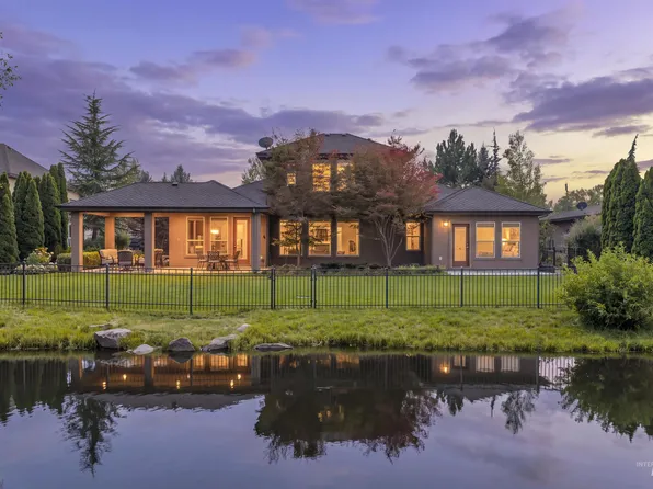 568 E Lakebrook Ln, Eagle, ID 83616