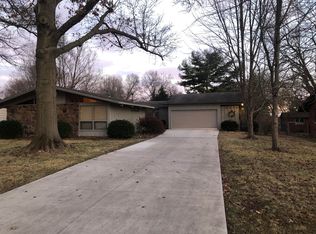 2628 E Crestview St, Springfield, MO 65804