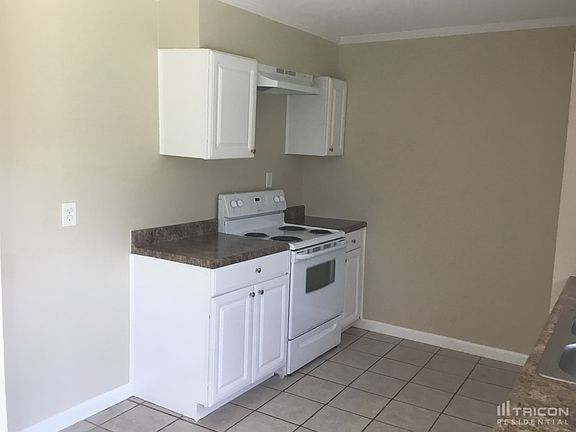 2nd image of 5612 Sundown Ln