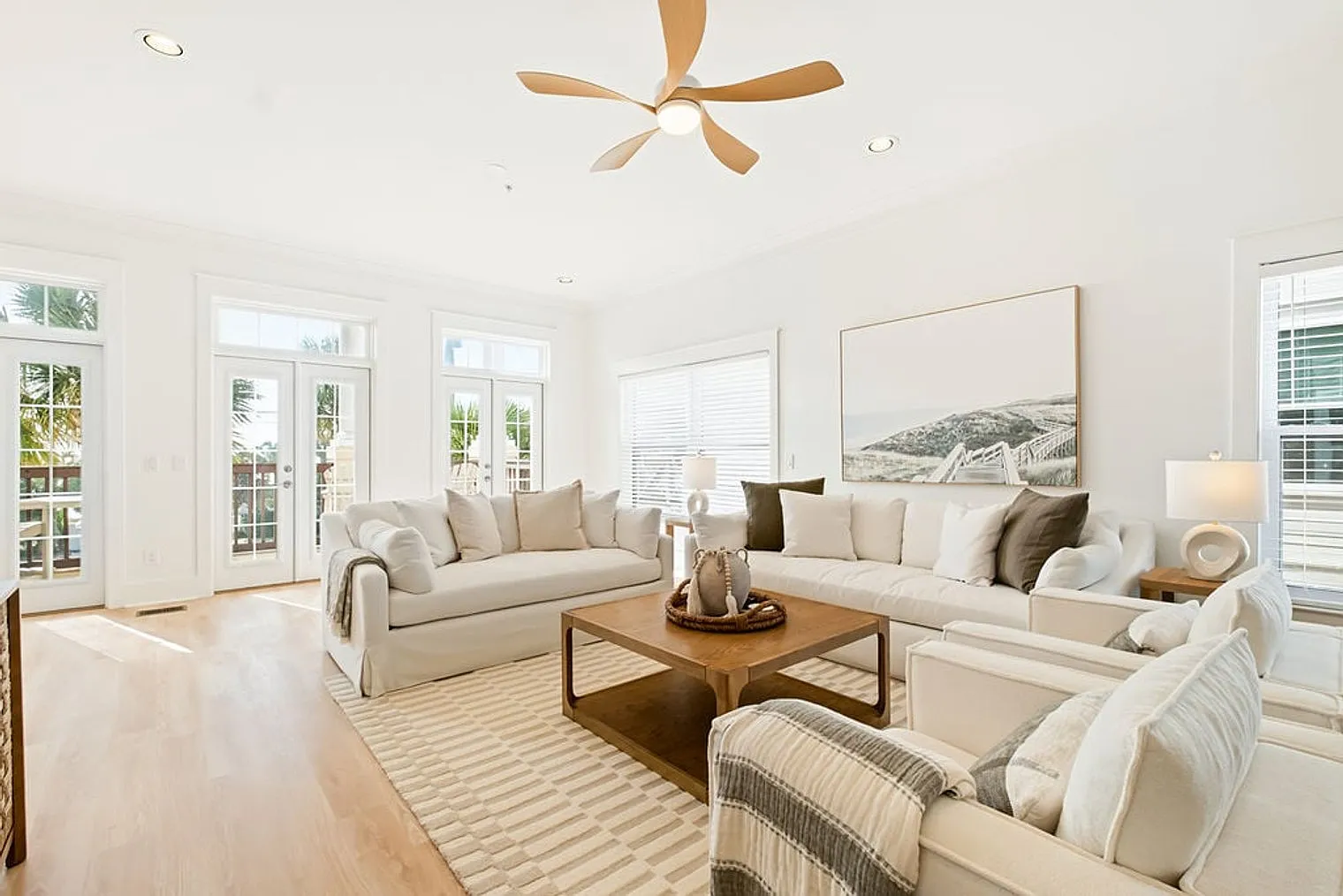 5 bed, 4.0 bath, 2777 sqft, $3,451 — Photo 1