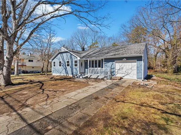 67 Gates Avenue, Central Islip, NY 11722