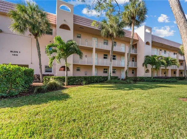 100 Forest Lakes BLVD #107, NAPLES, FL 34105