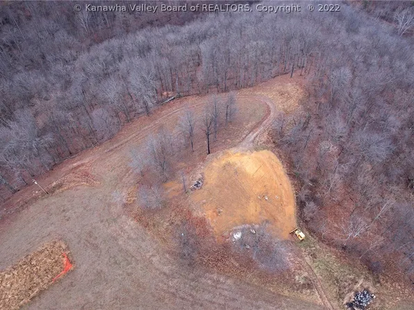 513 Cherry Fork Rd, Liberty, WV 25124