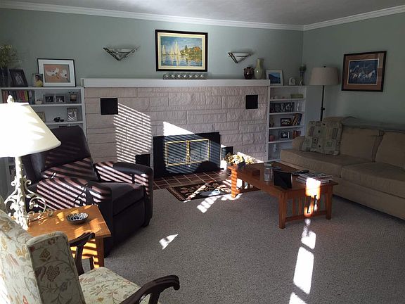 3rd image of 1834 Wilson Ave