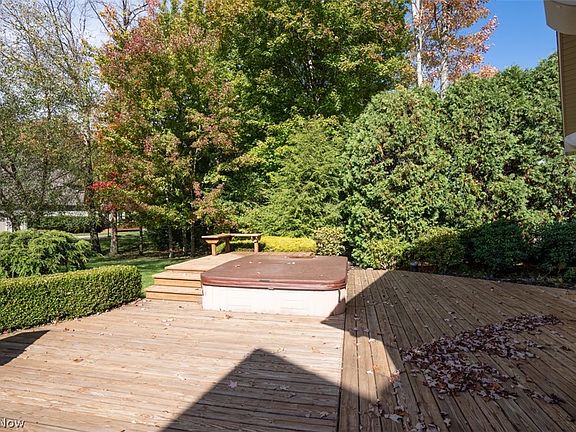 3rd image of 1700 Brittainy Oaks Trl NE