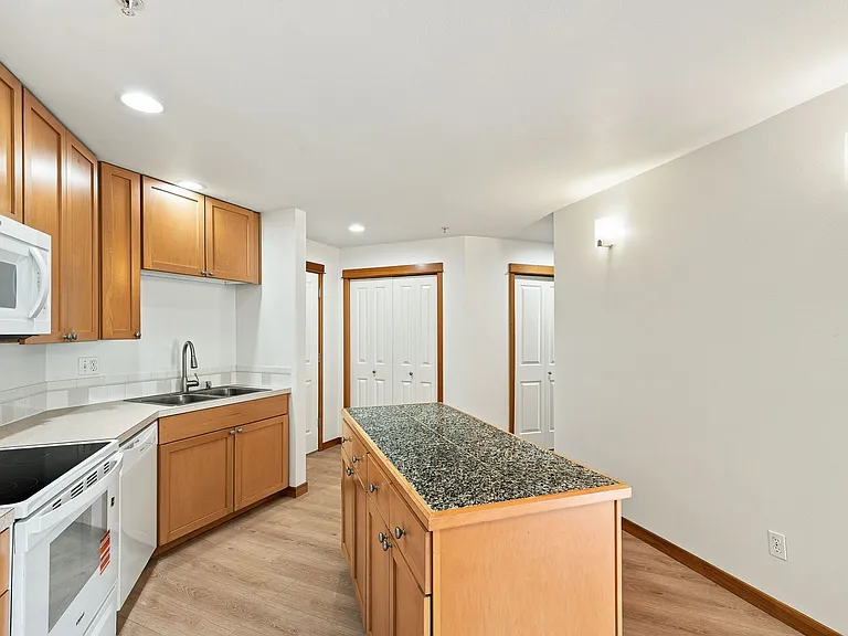 2-Bedroom Apartment for Rent at North Admiral Court - West Seattle — Photo 8