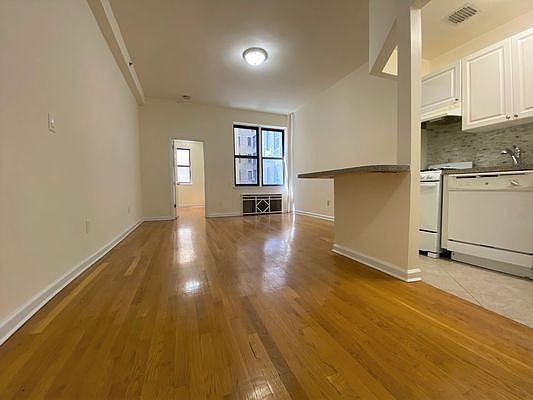 1st image of 250 W 105th St #F3