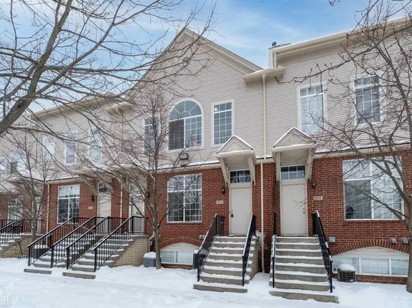 30776 Ardmore Ct, Novi, MI 48377