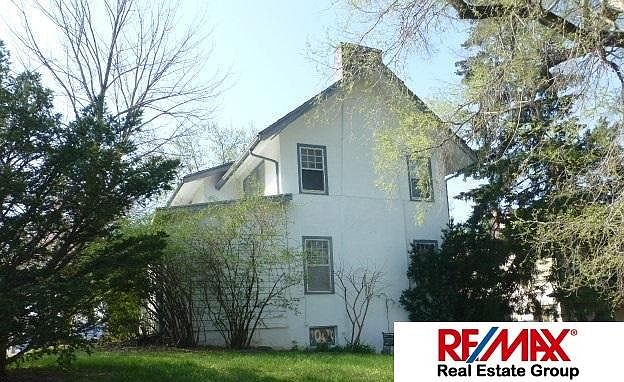 1st image of 724 N 50th St APT 1