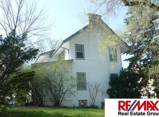 724 N 50th St APT 1, Omaha, NE 68132
