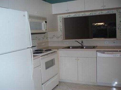 3rd image of 4365 NW 69th Ter