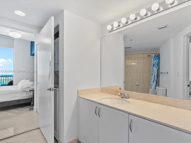 1750 N Bayshore Dr #5601 — Photo 22