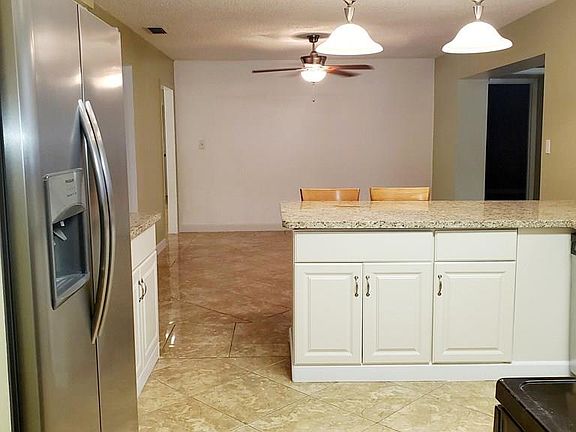 4th image of 5108 La Vista Cir