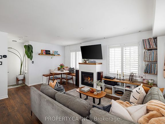 4th image of 12 Sudbury St #819