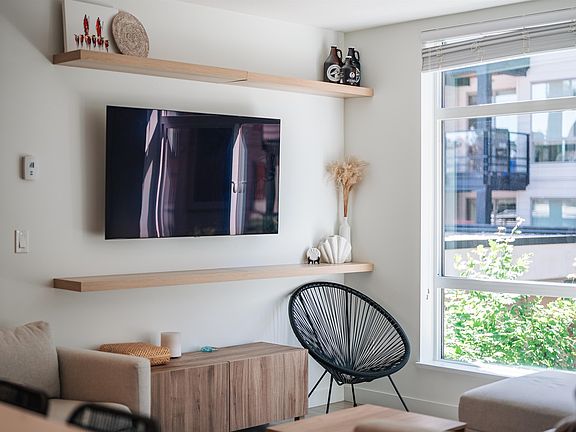 5th image of 128 E 8th St #209
