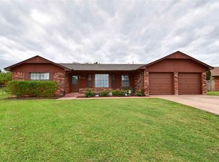 219 SW Crystal Hills Dr, Lawton, OK 73505