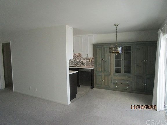 5th image of 620 The Vlg Unit 217