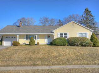 312 Judson Ave, Groton, CT 06355