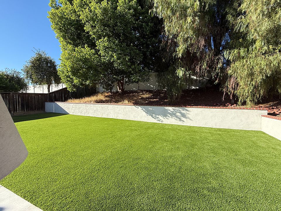 2nd image of 27538 Rosebay Ct
