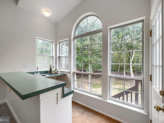 5th image of 1891 Bragg Way N
