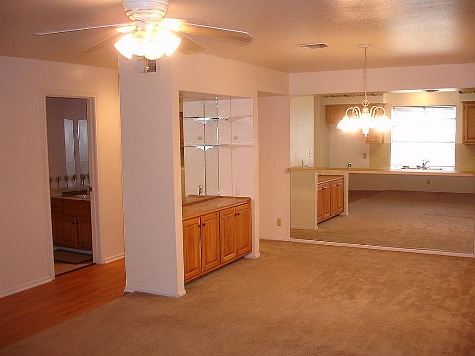 1st image of 12455 Melville Dr APT 2