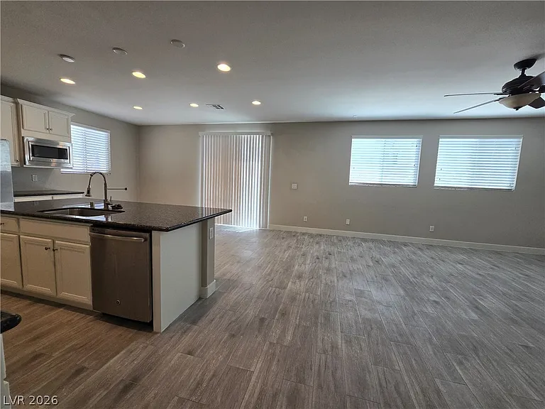 8059 Encanterra Rd — Photo 9