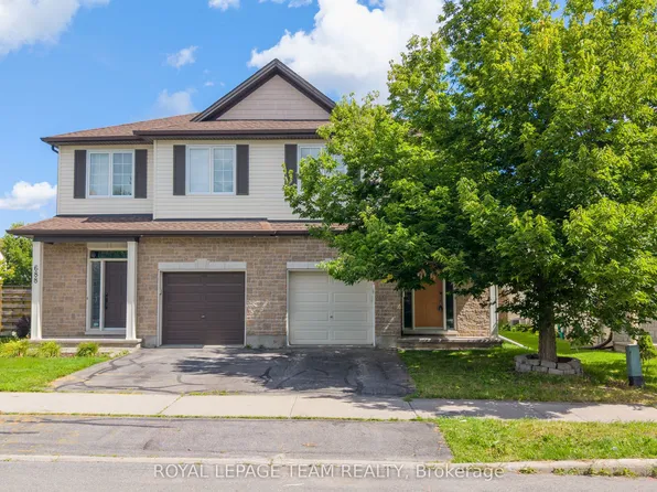 686 White Alder Ave, Ottawa, ON K1T 0E8