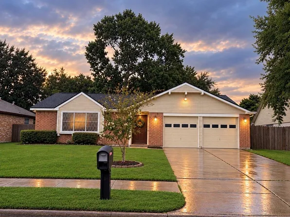 4214 Navajo St, Pasadena, TX 77504
