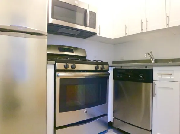 3165 Crescent St, Astoria, NY 11106