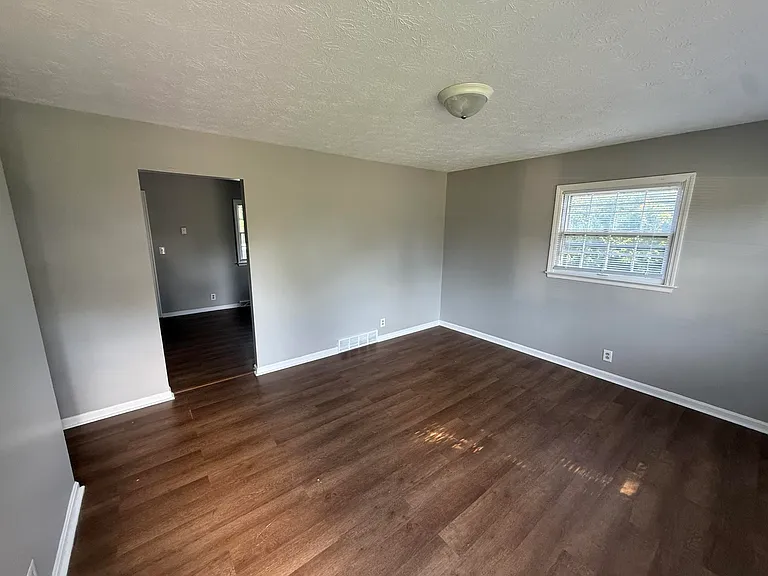 3612 River Park Dr — Photo 3