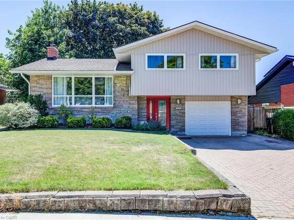 215 Winfield Ave, Waterloo, ON N2J 3M8
