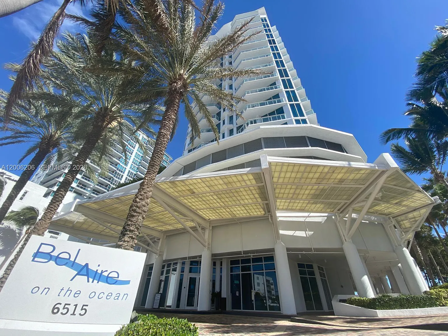 Bel-Aire On The Ocean Con — Photo 4