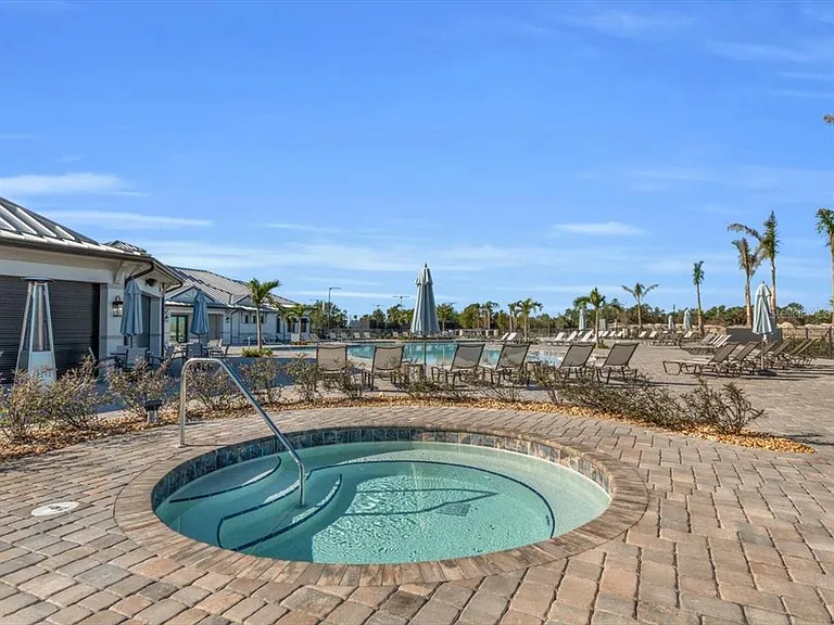 14214 Heritage Landing Blvd #817 — Photo 70