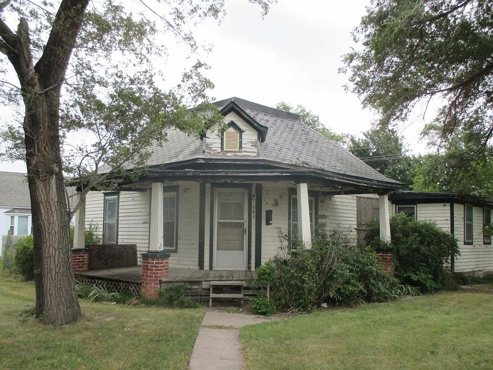 1st image of 302 N Main St